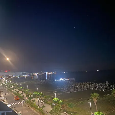 Albi Apartmet Beachfront In Shengjin Exterior photo