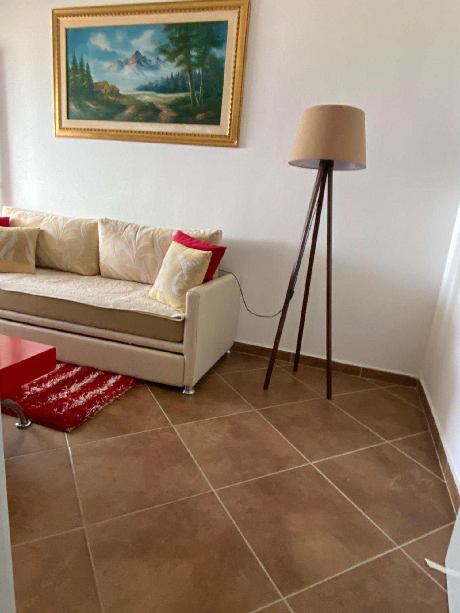 Albi Apartmet Beachfront In Апартаменты Шенджин